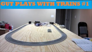 Gut Plays with Trains E1 Easy Fastrack Layout [upl. by Atalie]